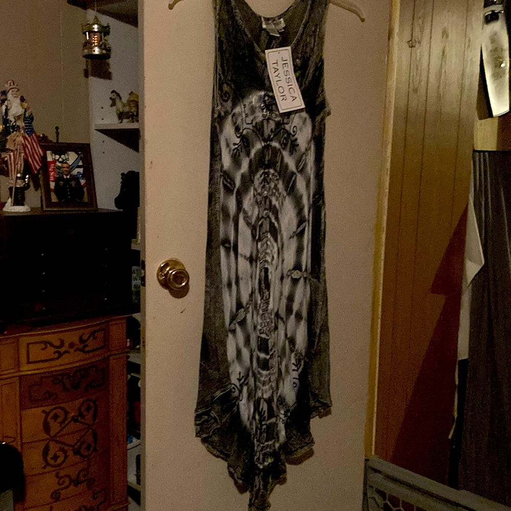 JESSICA TAYLOR SHIRT/DRESS.   ONE SIZE